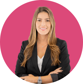 Tatiana es una especialista en comunicaciones con una Maestría en Administración y Marketing. Ella utiliza sus ideas e iniciativas para impactar comunidades a través de proyectos significativos. Lo que más disfruta de su rol es descubrir nuevas oportunidades, gracias al apoyo de grandes socios, para llegar a más lugares y personas.